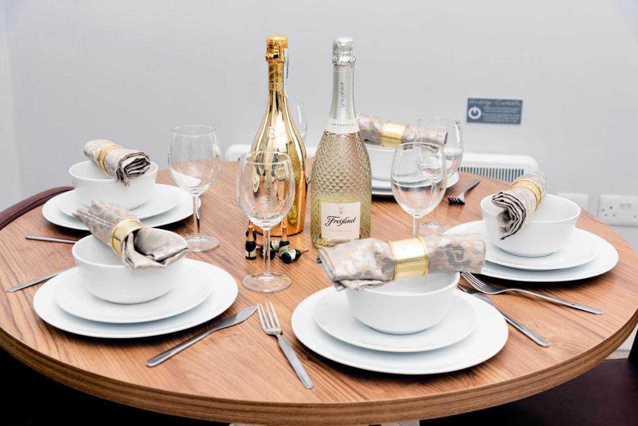 Wrexham Central Stay - Apartment Six Exteriér fotografie